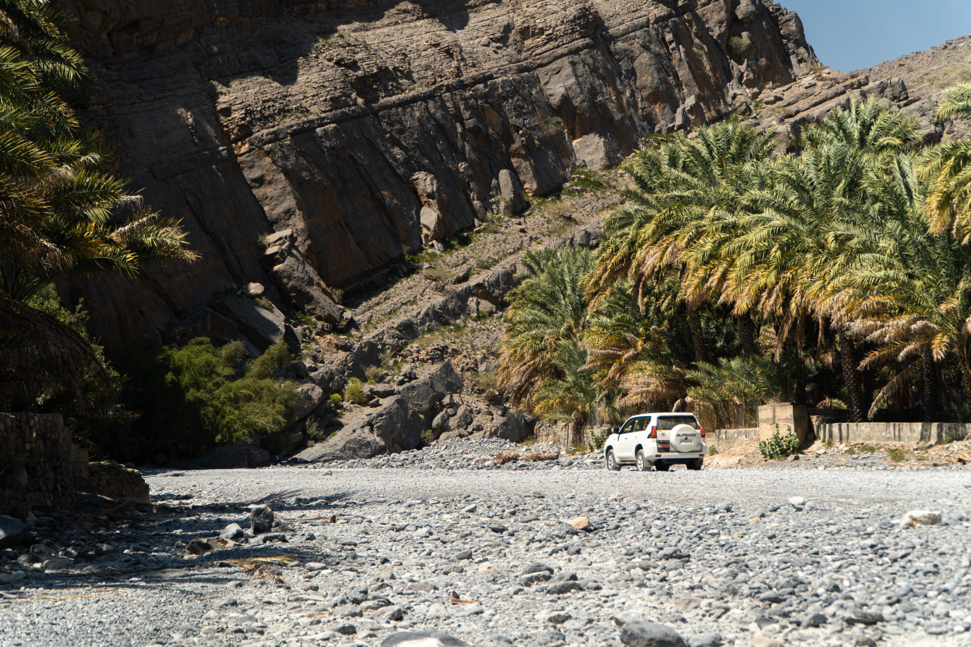 Road-trip à Oman - Conduite en véhicule 4x4 dans le Wadi Guhl
