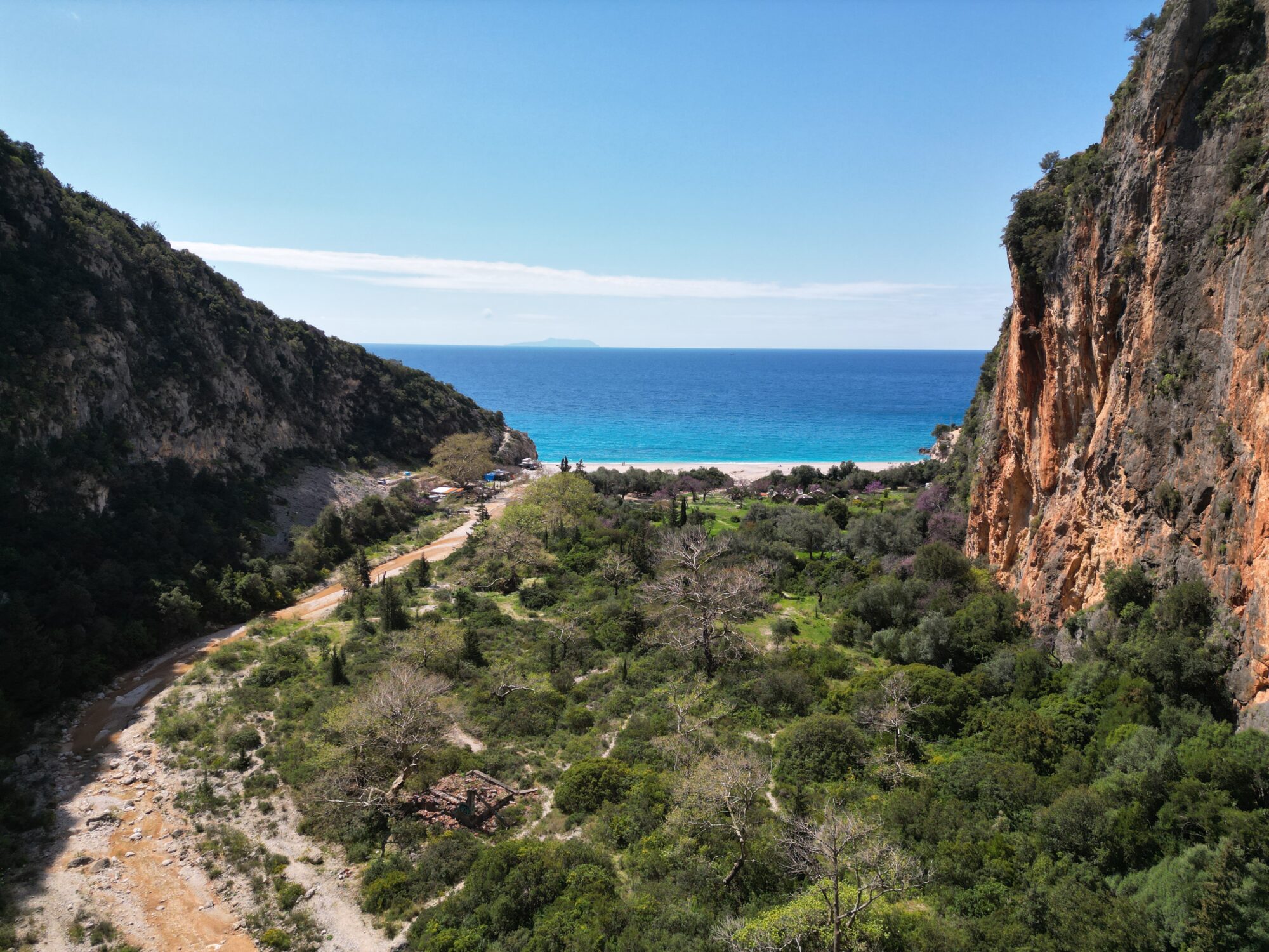 Comment bien préparer son voyage en Albanie ? • Julien &